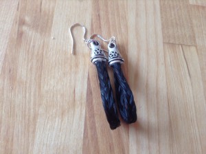 Boucles d'oreilles motif fleur, en boucle